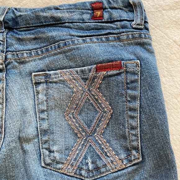 7FAM crop flare raw hem light wash jeans, low rise, size 27 - Picture 11 of 11